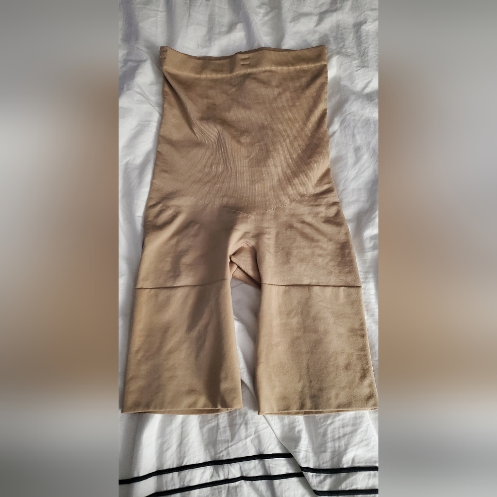 SPANX Higher Power Shorts High-Rise Waist with Double Gusset Design Functional L